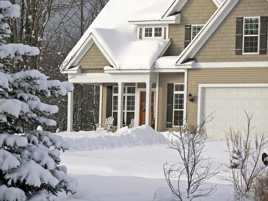 Roofing Materials for Cold Climates